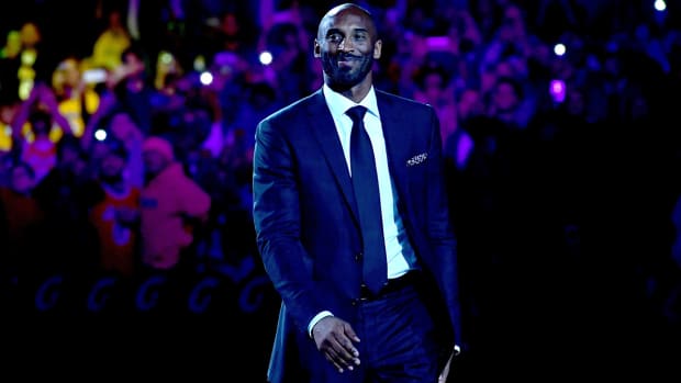 kobe-bryant-jersey-retirement.jpg